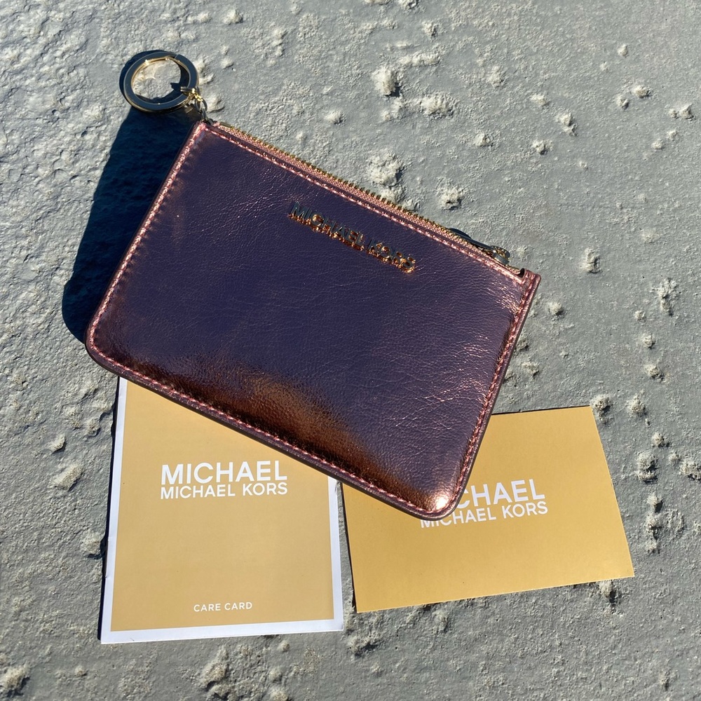 Michael kors zip wallet | metallic rose gold